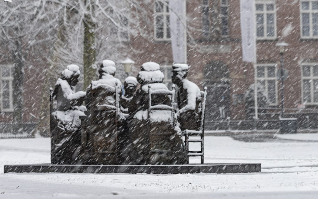 “Maart roert zijn staart”