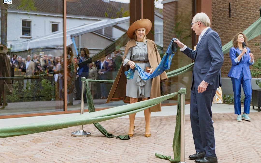 HM Koningin Máxima opent het Van Gogh Village Museum
