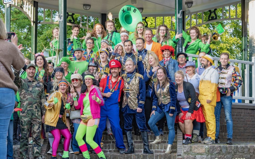 Een verlate carnaval in de lente
