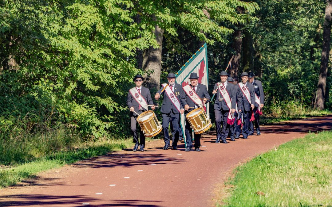 In alle vroegte is op kermismaandag in Nuenen al tromgeroffel te horen.